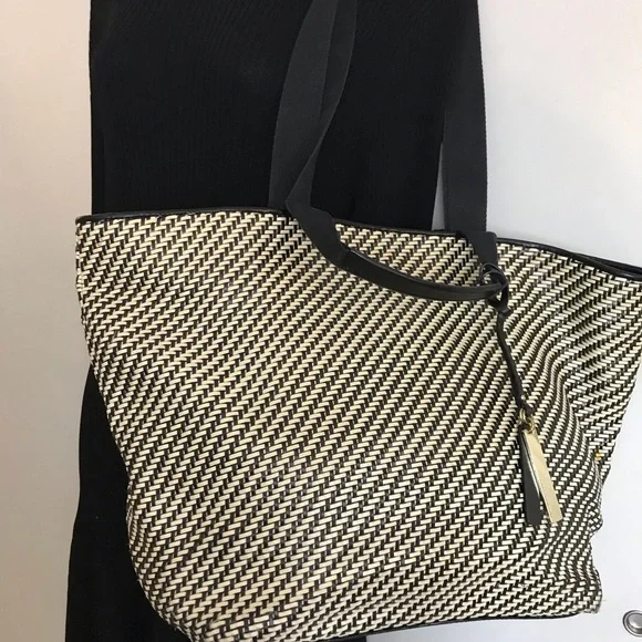 Vince Camuto Straw Bag - Picture 7 of 8